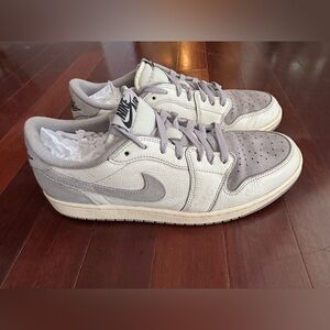 Air Jordan 1  low OG atmosphere gray basketball sneaker shoe men’s size 13